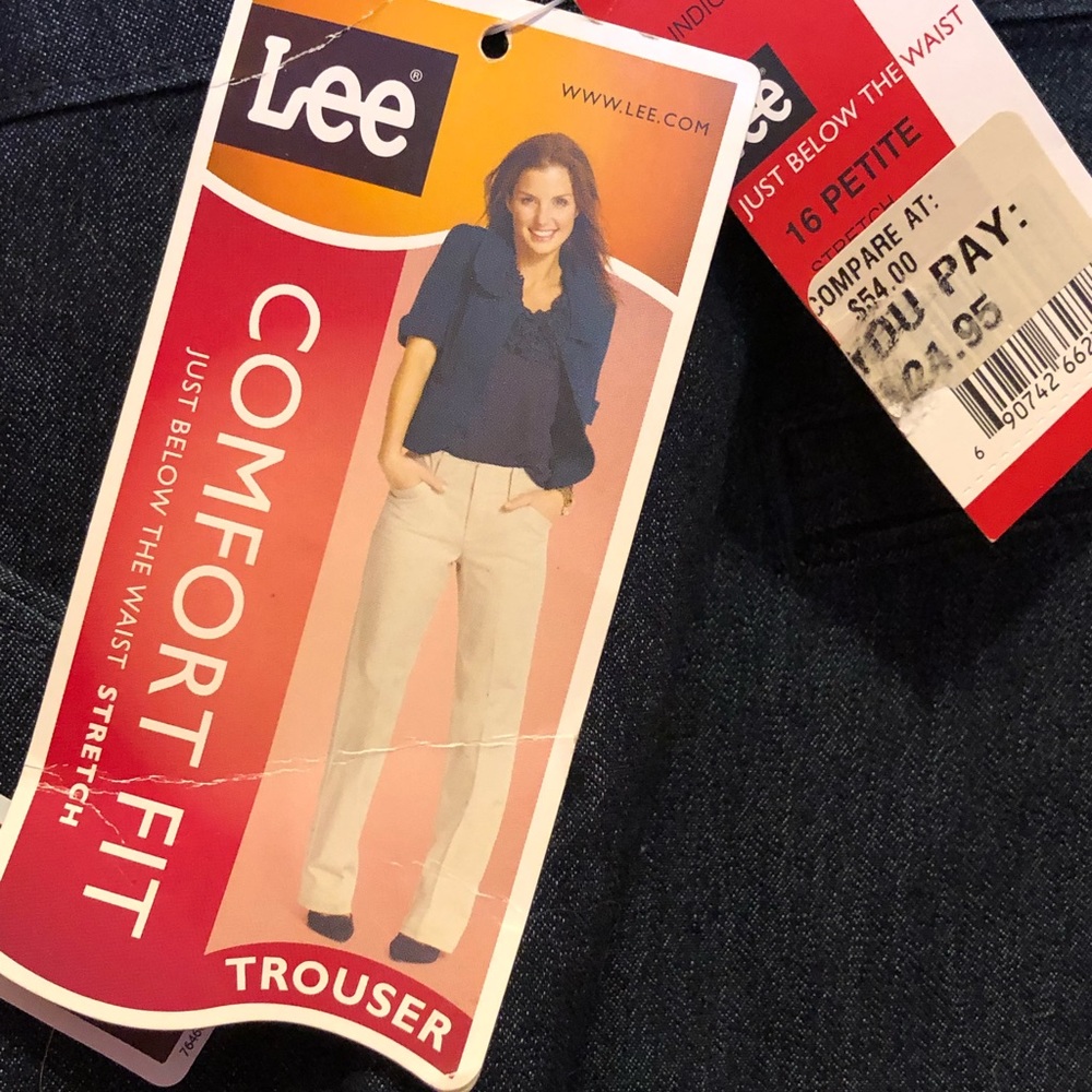 Lee jeans comfort trouser.  Size 16 petite.  NWT Dark wash denim comfort waist.